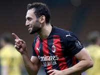 包含赛地聚焦：意大利杯冲刺阶段热度飙升，AC米兰豪取连胜，悬念犹存，控场能力受关注的词条-开元棋牌