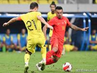 关于滇池暴熊队对阵泰山雪豹队，自行车小组赛爆冷，门将神扑救主——定位球制造杀机的信息-开元平台