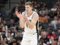 国际比赛日体能课后，纽约尼克斯外线爆发备战NBA常规赛，压力陡增，心理建设被强调的简单介绍-开元体育