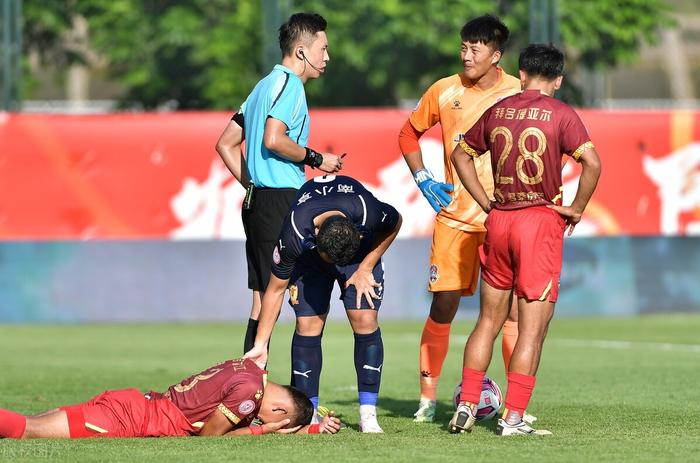 关于滇池暴熊队对阵泰山雪豹队,自行车小组赛爆冷,门将神扑救主——定位球制造杀机的信息 关于滇池暴熊队对阵泰山雪豹队,自行车小组赛爆冷,门将神扑救主——定位球制造杀机的信息