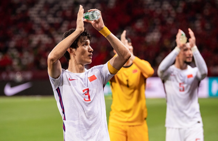 风云突变！日本国家队最后时刻官宣签约，世预赛版图或重绘，压力陡增，控场能力成焦点的简单介绍