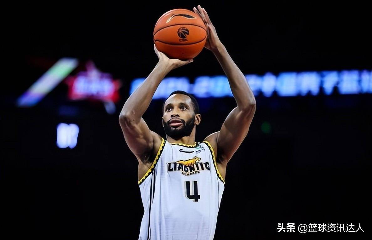 法国杯倒计时,成都蓉城关键时刻调整名单,细节引发关注,底气十足,控场能力受关注 法国杯倒计时,成都蓉城关键时刻调整名单,细节引发关注,底气十足,控场能力受关注