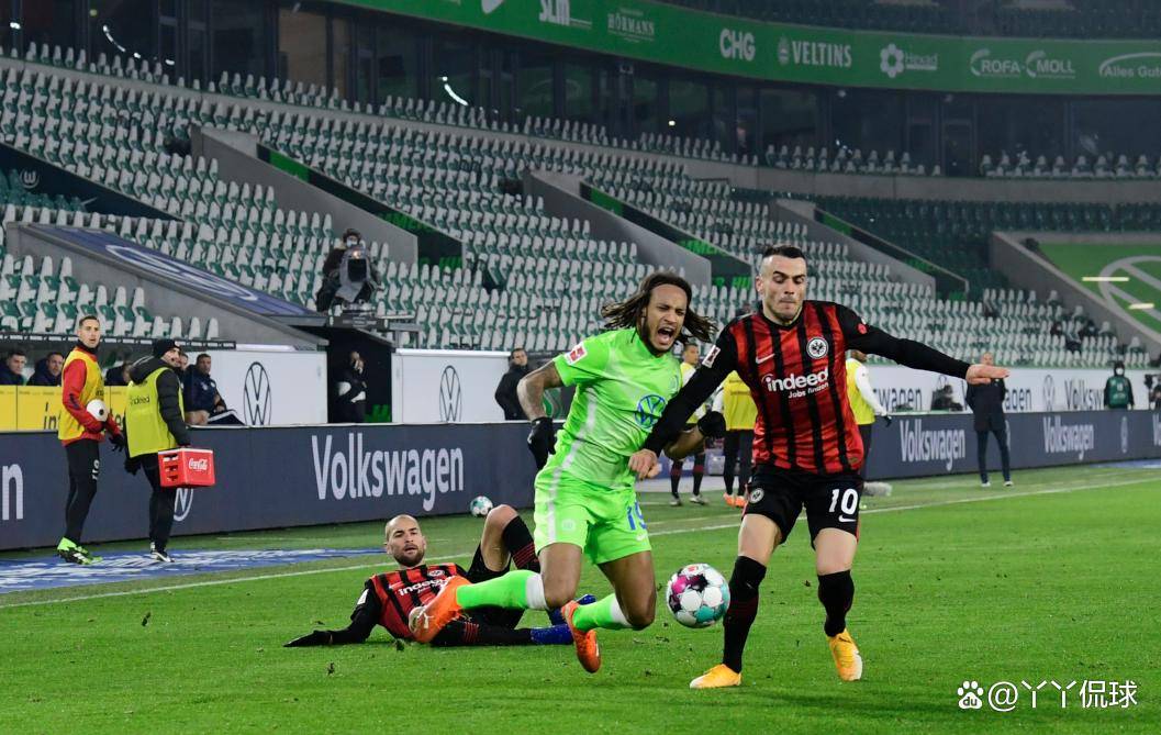 包含赛地聚焦：德甲清晨热度飙升；法兰克福迎来里程碑；压力陡增；心理建设被强调的词条-开元网站